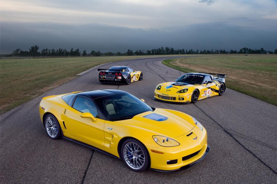  Chevrolet Corvette R GT2 2010 года  (фото 24 из 36)